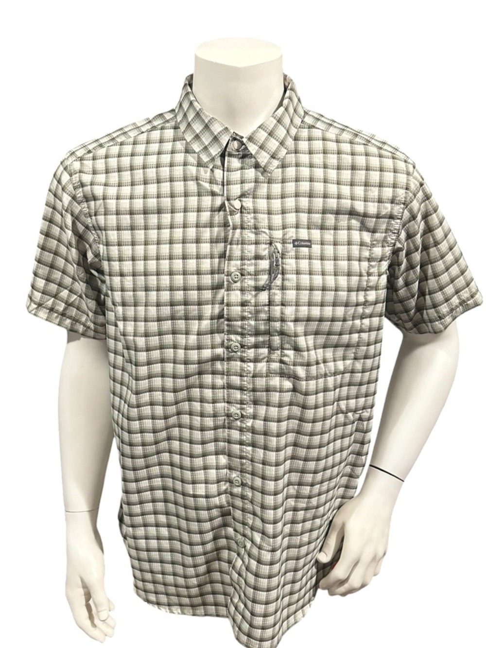 Columbia Men’s Button Up Shirt Green White Plaid  Lightweight Pockets L
